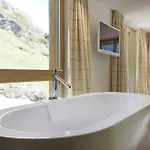 La Vue Luxury Living